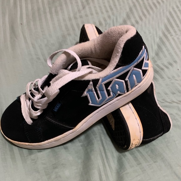 Vans Skaters Style Sneaks - Picture 6 of 8